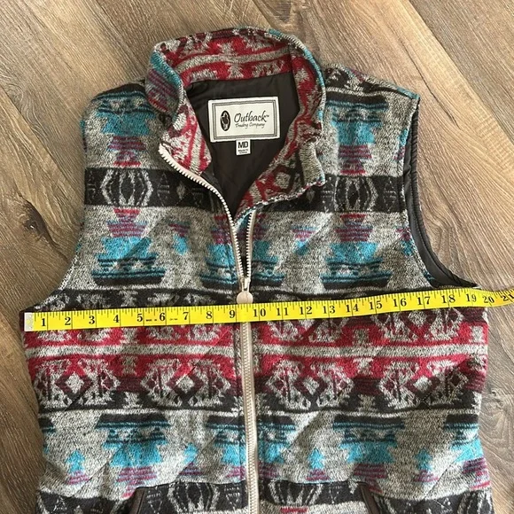 Outback trading company western Aztec style vest size medium with pockets - Picture 7 of 14